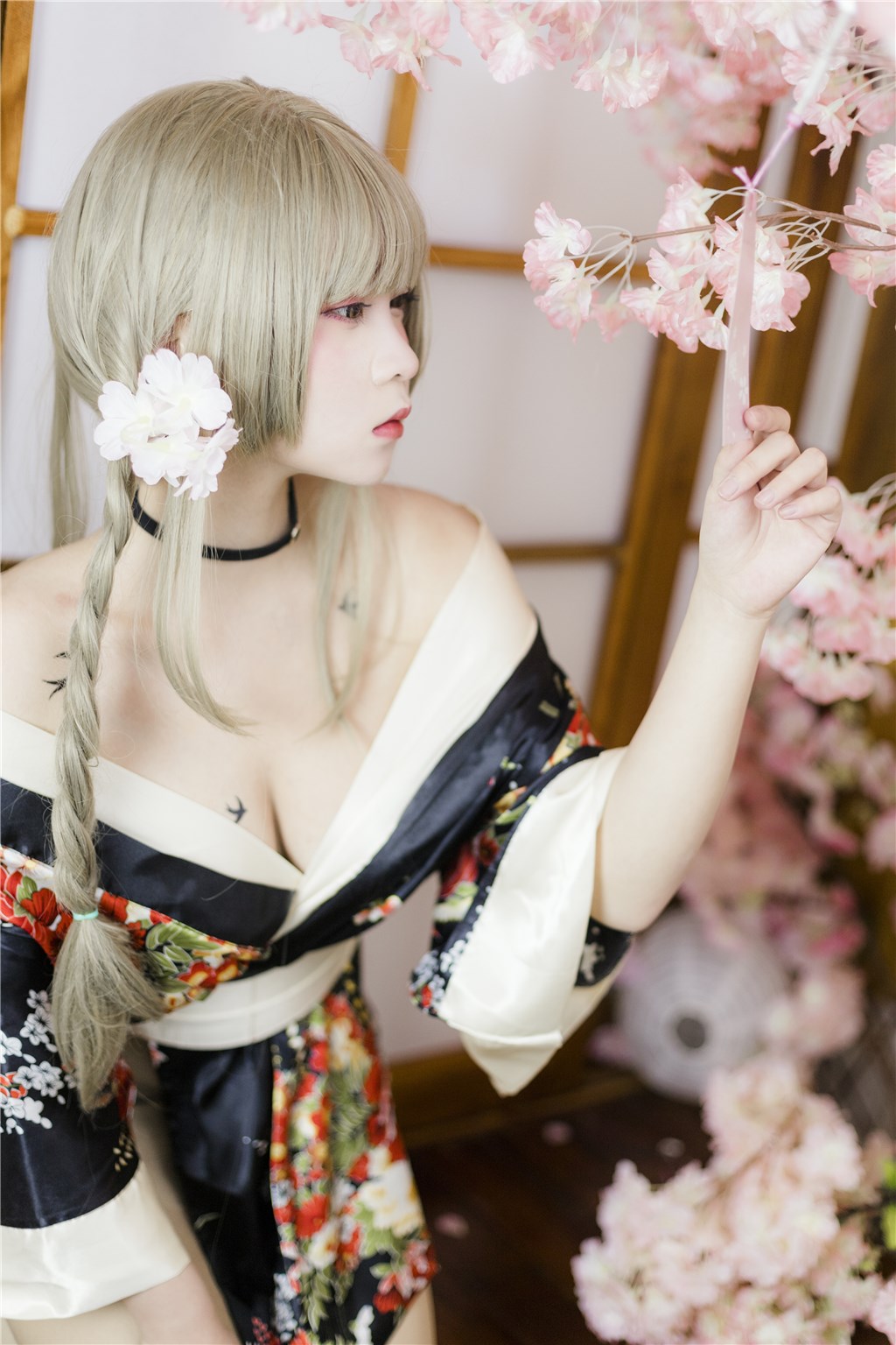 明星爆料特别版：名流背后那段难以启齿秘密情史揭秘，名流巨星最初的版本